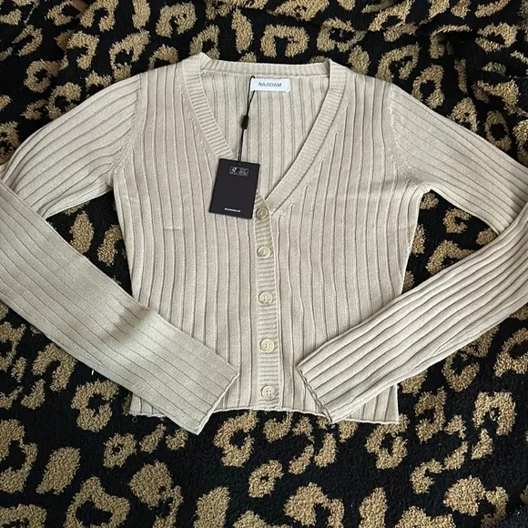 NWT Naadam Cashmere Latte Ribbed Cropped Cardigan Sz. S - Picture 3 of 10